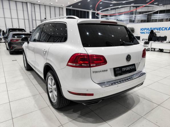 Volkswagen Touareg II с пробегом 2014 года, цена 1 750 000 рублей, 247282 км, внедорожник, Автокод Объявления