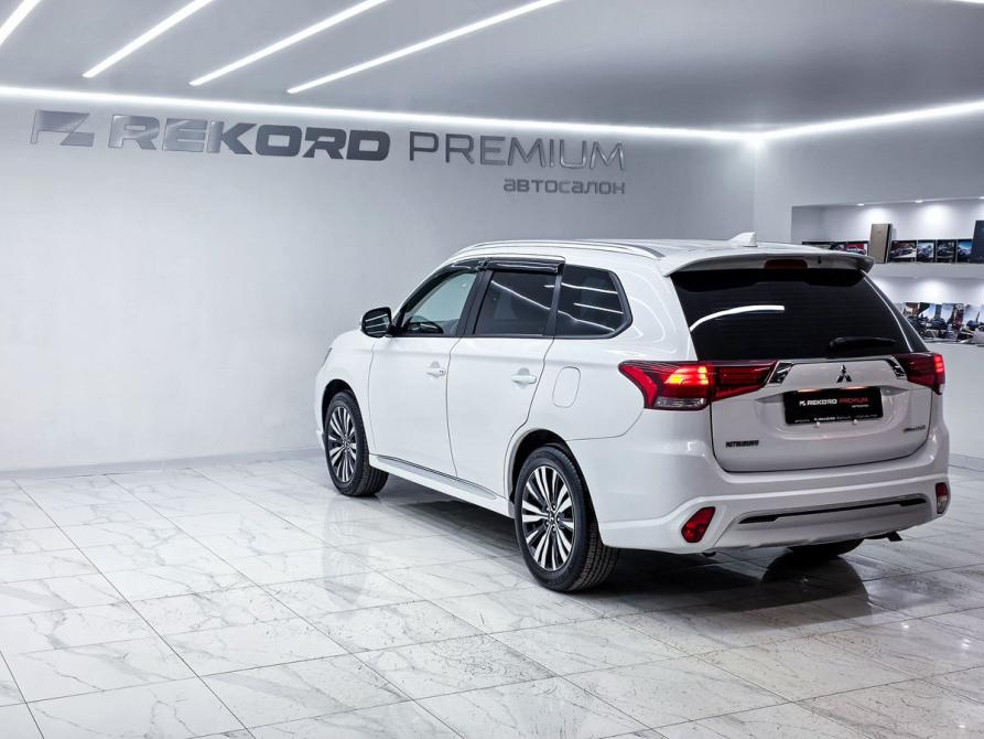 Mitsubishi Outlander III Рестайлинг 3 Уфа  - изображение 29