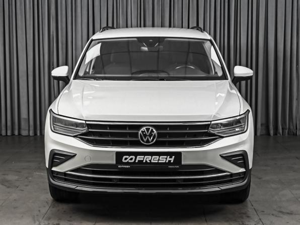 Volkswagen Tiguan II Рестайлинг с пробегом 2021 года, цена 2 374 000 рублей, 109571 км, внедорожник, Автокод Объявления