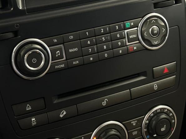 Land Rover Freelander II Рестайлинг 2 с пробегом 2014 года, цена 1 657 000 рублей, 219315 км, внедорожник, Автокод Объявления