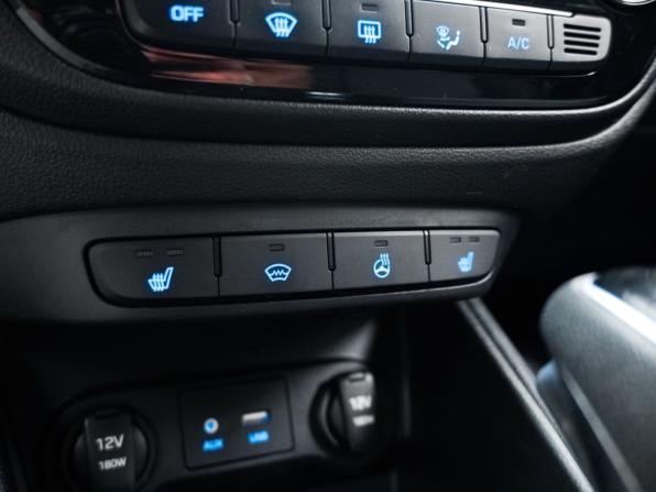 Hyundai Solaris II с пробегом 2019 года, цена 1 599 000 рублей, 115000 км, седан, Автокод Объявления