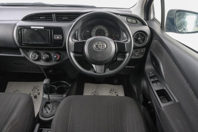 Toyota Vitz III (XP130) Рестайлинг 2 с пробегом 2019 года, цена 899 000 рублей, 115836 км, хэтчбек, Автокод Объявления