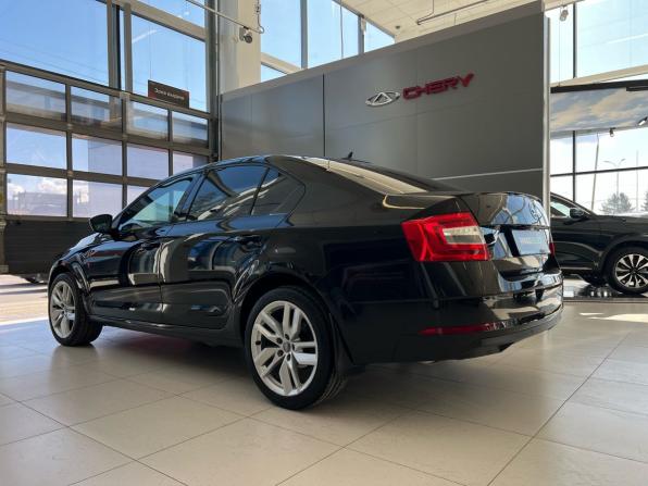 Skoda Octavia III (A7) Рестайлинг с пробегом 2018 года, цена 1 749 000 рублей, 137507 км, лифтбек, Автокод Объявления