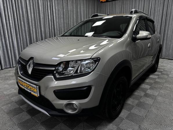 Renault Sandero II с пробегом 2017 года, цена 915 000 рублей, 120933 км, хэтчбек, Автокод Объявления