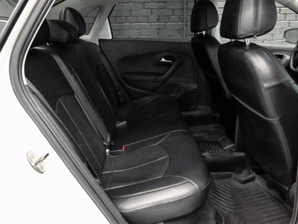 Volkswagen Polo V Рестайлинг с пробегом 2018 года, цена 1 300 000 рублей, 93310 км, седан, Автокод Объявления