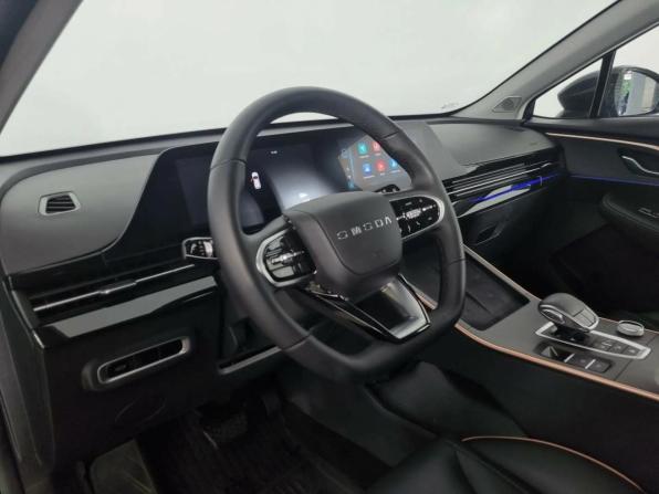 Omoda C5 I с пробегом 2023 года, цена 1 590 000 рублей, 60108 км, внедорожник, Автокод Объявления