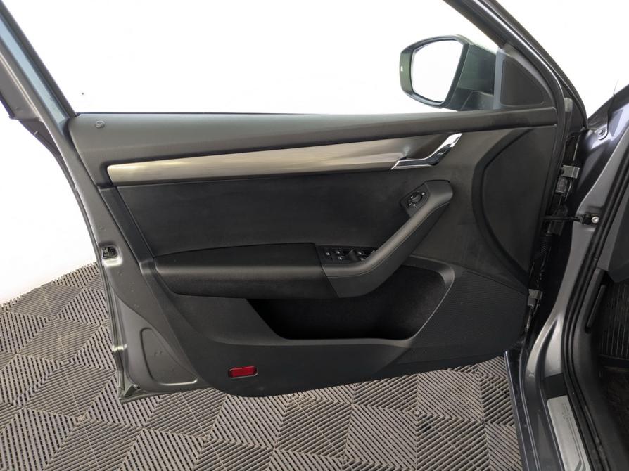 Skoda Octavia III (A7) Рестайлинг Москва  - изображение 19