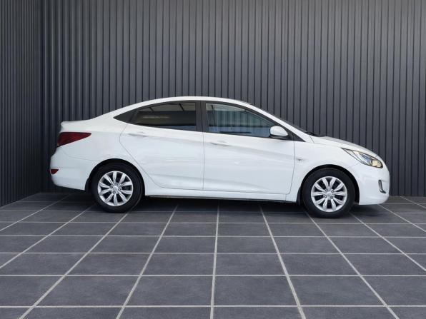 Hyundai Solaris I с пробегом 2011 года, цена 817 000 рублей, 119348 км, седан, Автокод Объявления