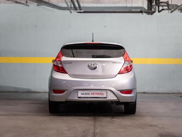 Hyundai Solaris I с пробегом 2013 года, цена 850 000 рублей, 189108 км, хэтчбек, Автокод Объявления