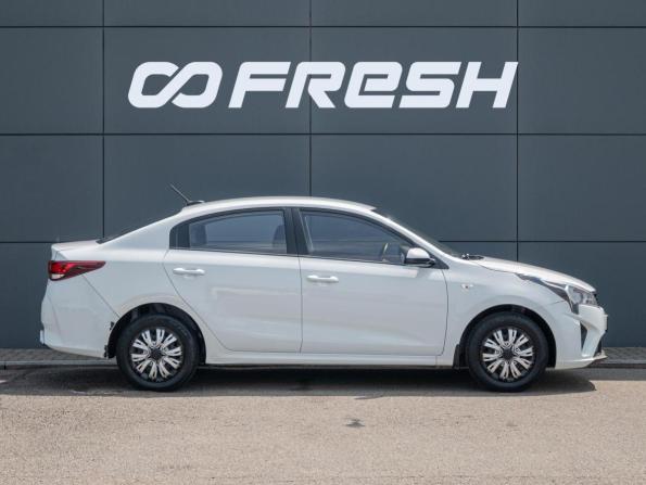 Kia Rio IV Рестайлинг с пробегом 2020 года, цена 1 320 000 рублей, 121796 км, седан, Автокод Объявления