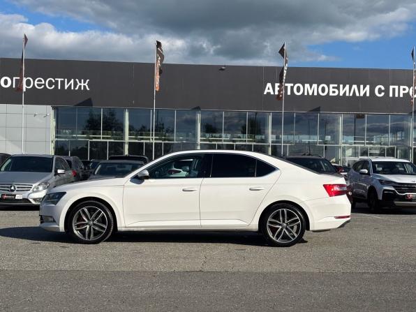 Skoda Superb III с пробегом 2016 года, цена 1 766 000 рублей, 190000 км, лифтбек, Автокод Объявления