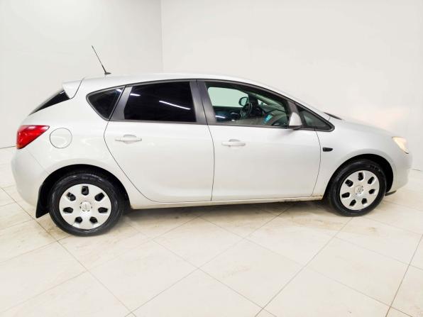 Opel Astra J с пробегом 2011 года, цена 702 500 рублей, 175549 км, хэтчбек, Автокод Объявления