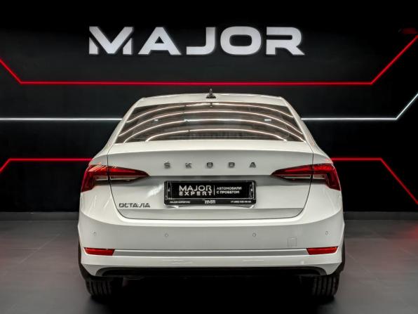 Skoda Octavia IV (A8) с пробегом 2021 года, цена 2 015 000 рублей, 142559 км, лифтбек, Автокод Объявления