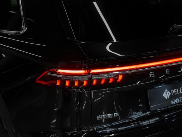 Geely Monjaro I Рестайлинг 2 с пробегом 2025 года, цена 4 000 000 рублей, 1000 км, внедорожник, Автокод Объявления