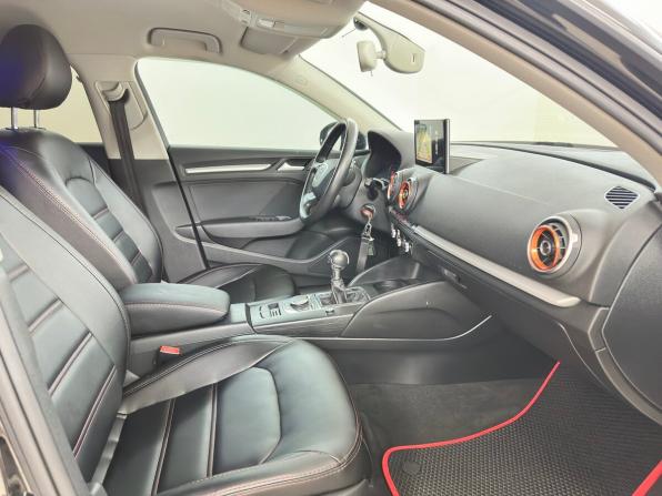 Audi A3 III (8V) с пробегом 2014 года, цена 1 289 000 рублей, 102654 км, хэтчбек, Автокод Объявления