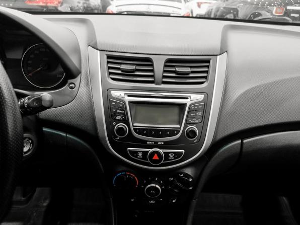 Hyundai Solaris I с пробегом 2011 года, цена 499 000 рублей, 242803 км, хэтчбек, Автокод Объявления