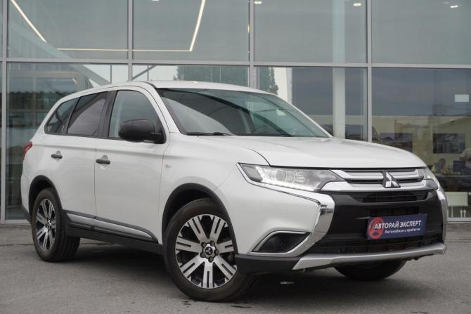 Mitsubishi Outlander III Рестайлинг 2 с пробегом 2017 года, цена 1 985 000 рублей, 72248 км, внедорожник, Автокод Объявления