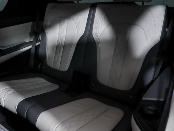 BMW X7 I (G07) Рестайлинг с пробегом 2023 года, цена 12 595 565 рублей, 9594 км, внедорожник, Автокод Объявления