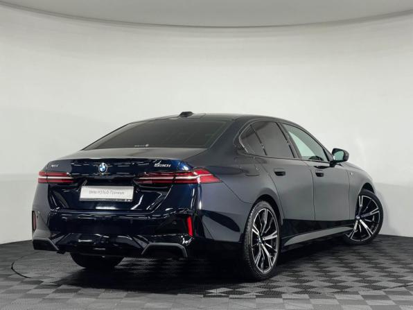 BMW 5 серии VIII (G60/G61/G68) с пробегом 2024 года, цена 8 349 000 рублей, 19890 км, седан, Автокод Объявления