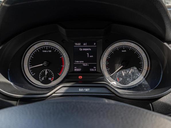 Skoda Octavia III (A7) Рестайлинг с пробегом 2018 года, цена 2 295 000 рублей, 85607 км, лифтбек, Автокод Объявления