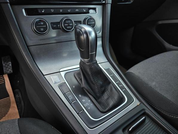 Volkswagen Golf VII с пробегом 2014 года, цена 1 060 000 рублей, 188533 км, хэтчбек, Автокод Объявления