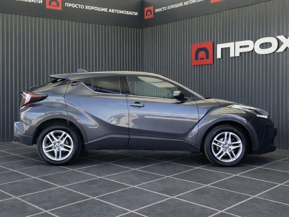 Toyota C-HR I Рестайлинг с пробегом 2020 года, цена 2 297 000 рублей, 97422 км, внедорожник, Автокод Объявления