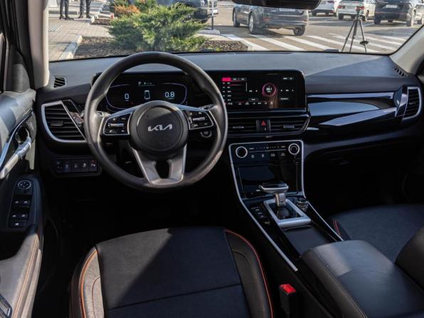 Kia Seltos I Рестайлинг с пробегом 2024 года, цена 2 625 000 рублей, 14387 км, внедорожник, Автокод Объявления