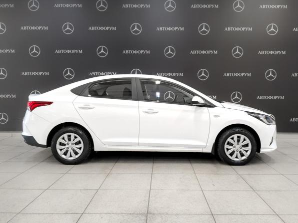 Hyundai Solaris II Рестайлинг с пробегом 2022 года, цена 1 660 000 рублей, 81240 км, седан, Автокод Объявления