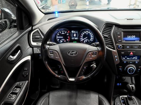 Hyundai Santa Fe III Рестайлинг с пробегом 2016 года, цена 1 790 000 рублей, 213671 км, внедорожник, Автокод Объявления