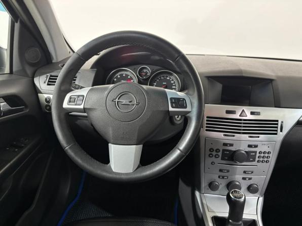 Opel Astra H Рестайлинг с пробегом 2011 года, цена 600 000 рублей, 167072 км, универсал, Автокод Объявления