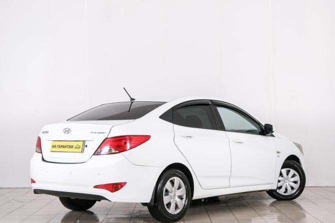 Hyundai Solaris I Рестайлинг с пробегом 2015 года, цена 899 000 рублей, 242000 км, седан, Автокод Объявления
