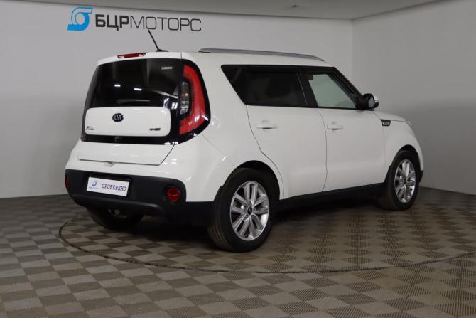 Kia Soul II Рестайлинг с пробегом 2017 года, цена 1 429 990 рублей, 99380 км, хэтчбек, Автокод Объявления