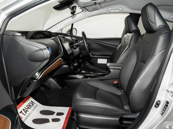 Toyota Prius IV (XW50) с пробегом 2016 года, цена 1 449 500 рублей, 113158 км, лифтбек, Автокод Объявления