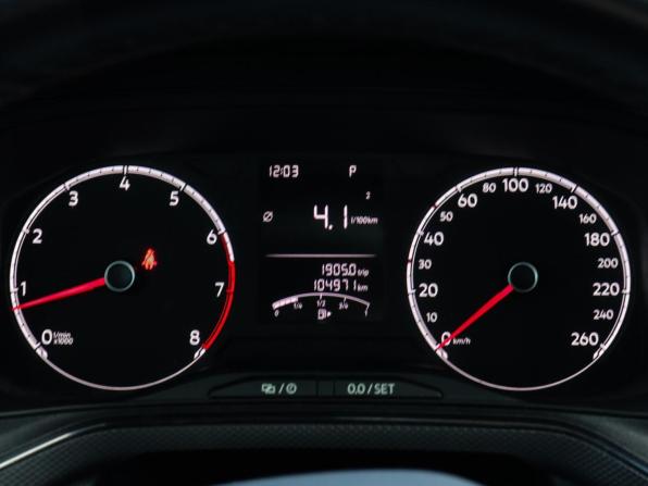 Volkswagen Polo VI с пробегом 2022 года, цена 1 615 000 рублей, 104971 км, лифтбек, Автокод Объявления