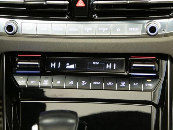 Kia Mohave I Рестайлинг 2 с пробегом 2023 года, цена 5 549 000 рублей, 83000 км, внедорожник, Автокод Объявления