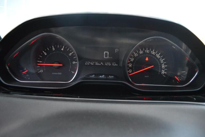 Peugeot 208 I с пробегом 2013 года, цена 650 000 рублей, 224274 км, хэтчбек, Автокод Объявления