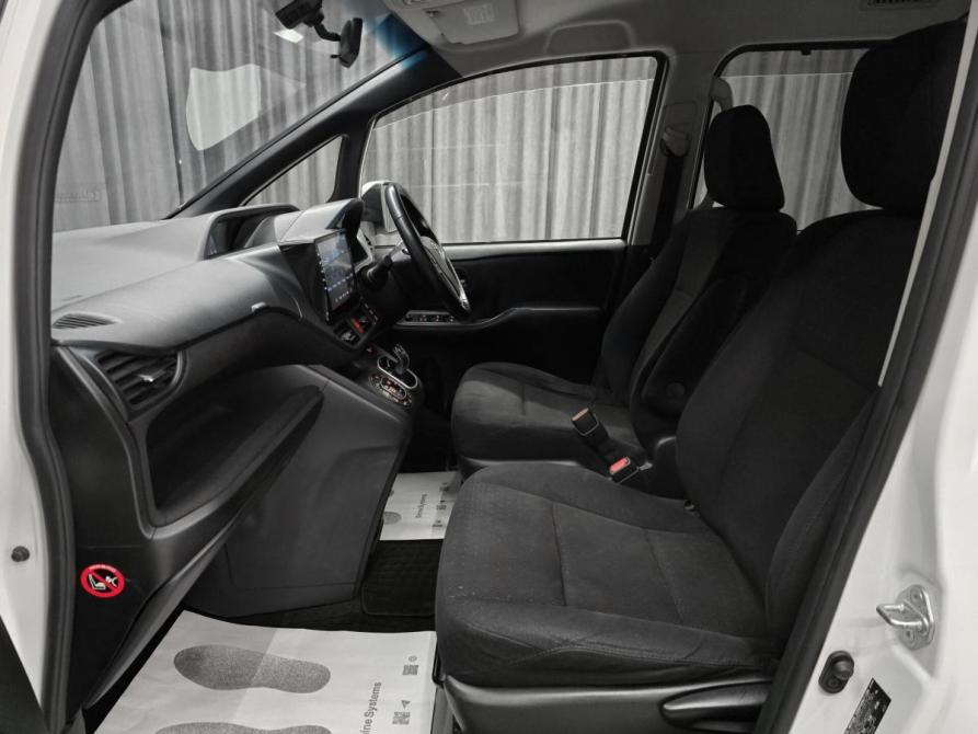 Toyota Voxy III (R80) Красноярск  - изображение 11