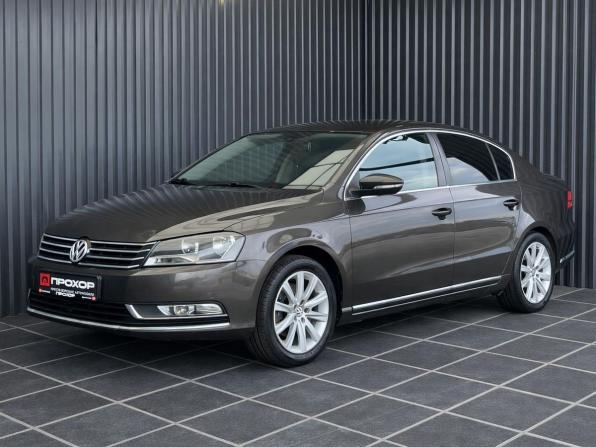 Volkswagen Passat B7 с пробегом 2013 года, цена 1 167 000 рублей, 177875 км, седан, Автокод Объявления