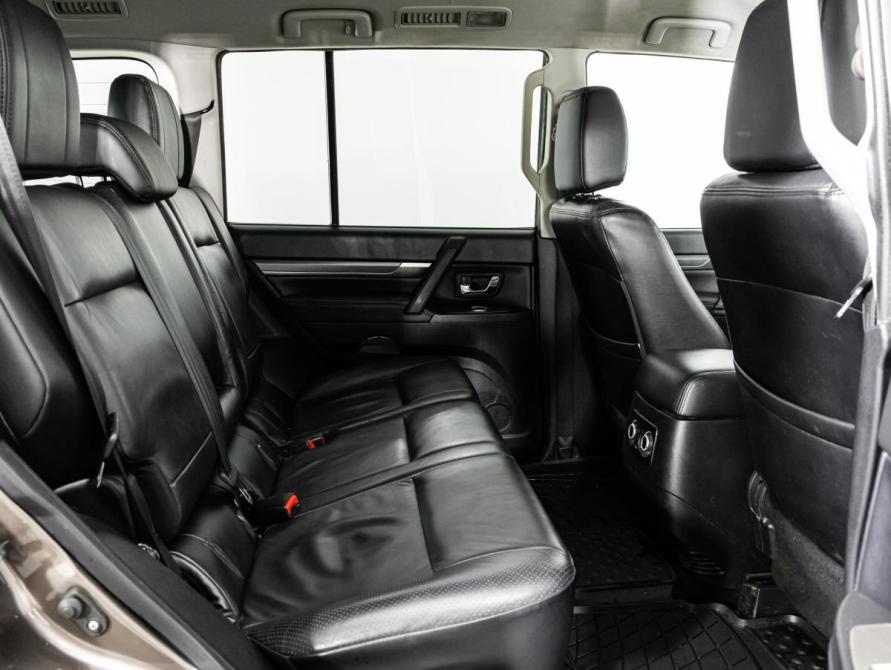 Mitsubishi Pajero IV Рестайлинг 1 Санкт-Петербург  - изображение 17