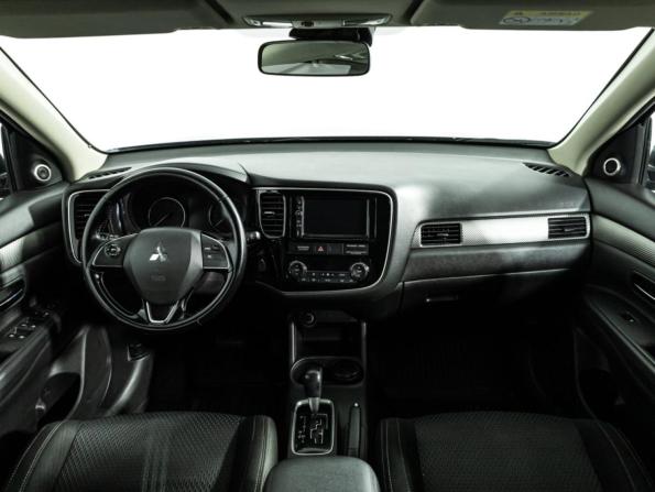 Mitsubishi Outlander III Рестайлинг 2 с пробегом 2016 года, цена 1 359 585 рублей, 202248 км, внедорожник, Автокод Объявления