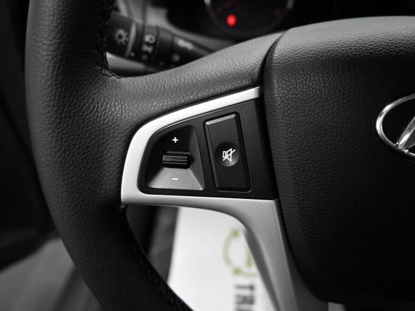 Hyundai Solaris I Рестайлинг с пробегом 2014 года, цена 915 000 рублей, 106363 км, седан, Автокод Объявления