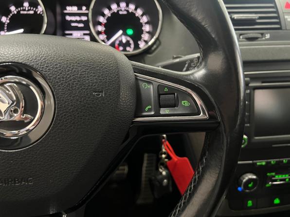Skoda Yeti I Рестайлинг с пробегом 2014 года, цена 1 349 000 рублей, 118000 км, внедорожник, Автокод Объявления