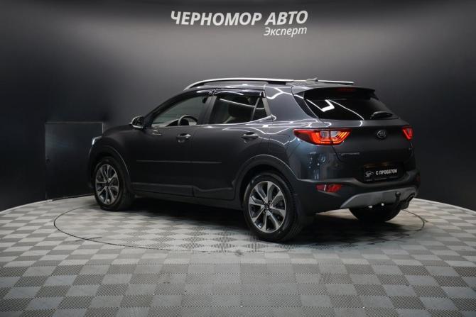 Kia Stonic I с пробегом 2018 года, цена 1 950 000 рублей, 104600 км, внедорожник, Автокод Объявления