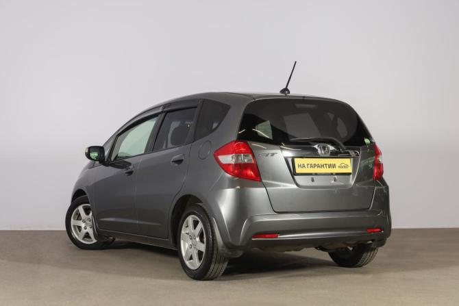 Honda Fit II с пробегом 2012 года, цена 1 099 000 рублей, 102000 км, хэтчбек, Автокод Объявления