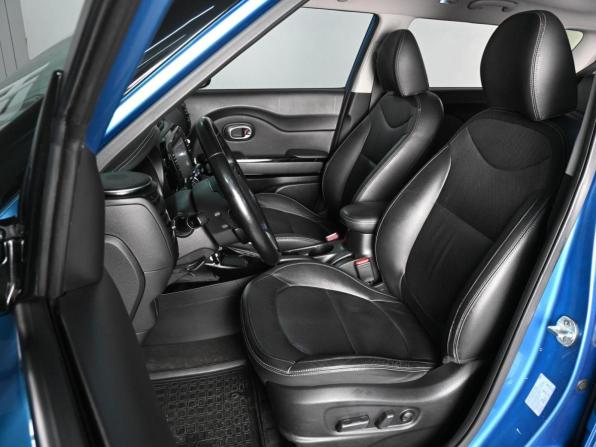 Kia Soul II Рестайлинг с пробегом 2018 года, цена 1 819 000 рублей, 127191 км, хэтчбек, Автокод Объявления