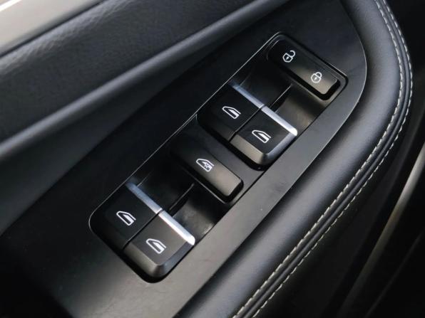 Geely Emgrand X7 I Рестайлинг 2 с пробегом 2020 года, цена 998 000 рублей, 130277 км, внедорожник, Автокод Объявления