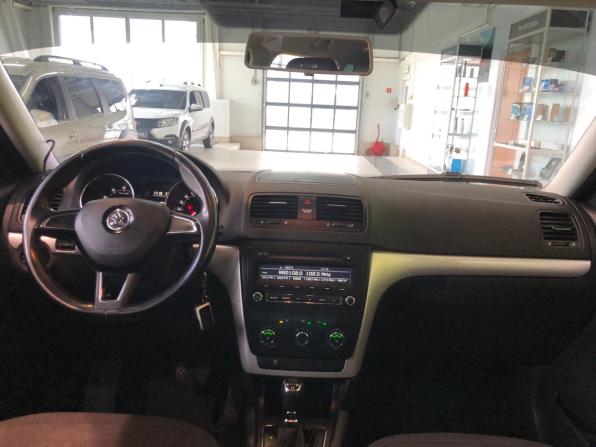 Skoda Yeti I Рестайлинг с пробегом 2014 года, цена 1 200 000 рублей, 164241 км, внедорожник, Автокод Объявления
