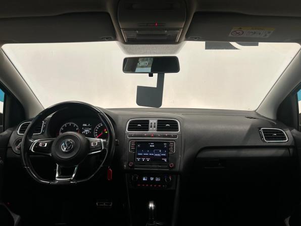 Volkswagen Polo V Рестайлинг с пробегом 2018 года, цена 949 000 рублей, 176659 км, седан, Автокод Объявления