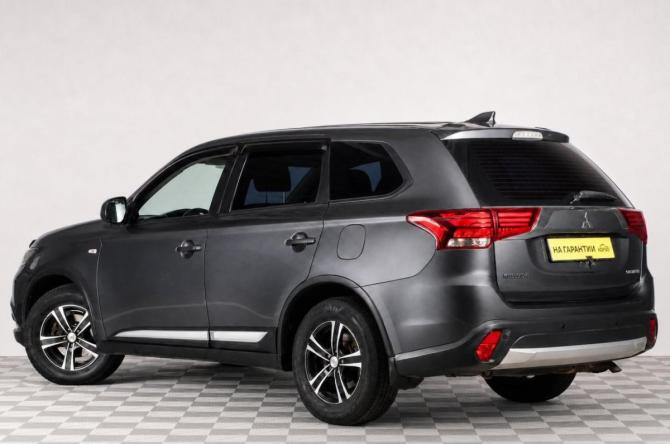 Mitsubishi Outlander III Рестайлинг с пробегом 2018 года, цена 1 729 000 рублей, 184000 км, внедорожник, Автокод Объявления