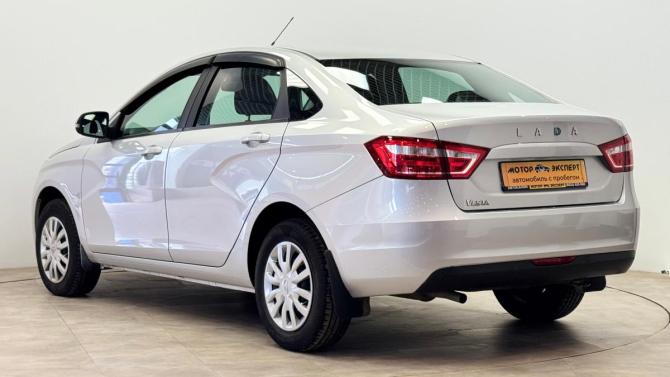 Lada (ВАЗ) Vesta I с пробегом 2021 года, цена 1 010 000 рублей, 77363 км, седан, Автокод Объявления